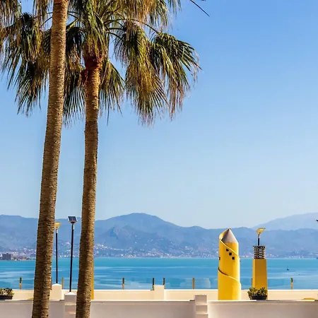 Апартаменты Sea-view Near La Carihuela Торремолинос
